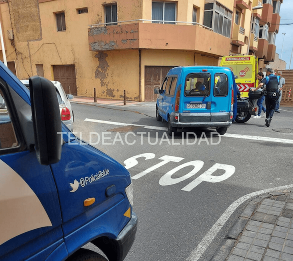 Imagen del siniestro, que se registró en la intersección entre las calles Azahar y Siempreviva / TA
